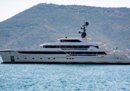 Sanlorenzo unveils new 62Steel superyacht with steel hull