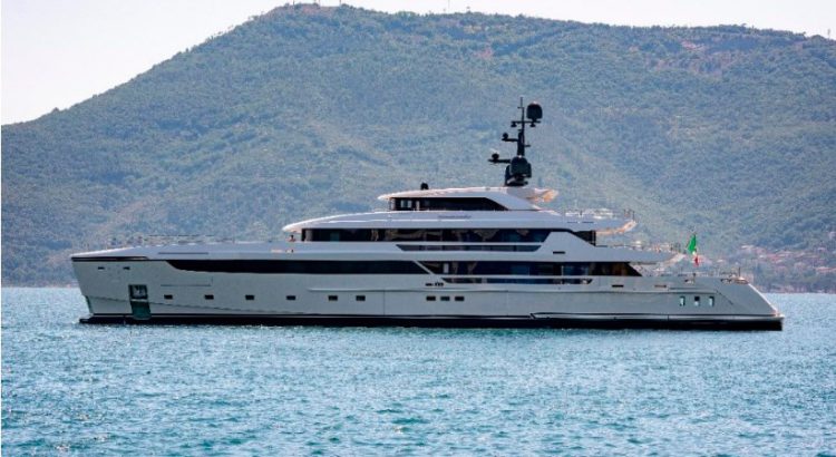 Sanlorenzo unveils new 62Steel superyacht with steel hull