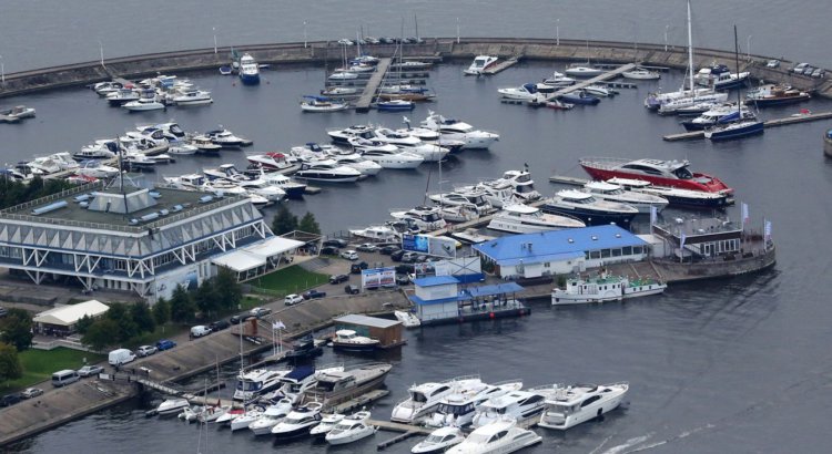 The fate of the yacht club on Petrovsky Spit will be decided by the public