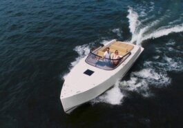 VanDutch 32 boat for the perfect weekend on the water