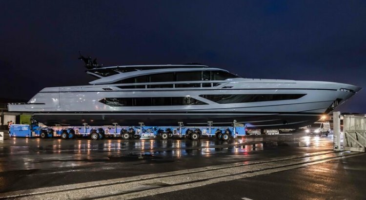 AB Yachts launches 36.8m AB120